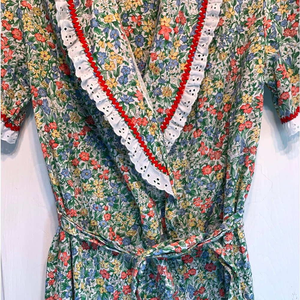 VTG Smart Time Floral Wrap Robe Petite Multicolor Eyelet Lace Rick Rack Retro - Picture 5 of 10